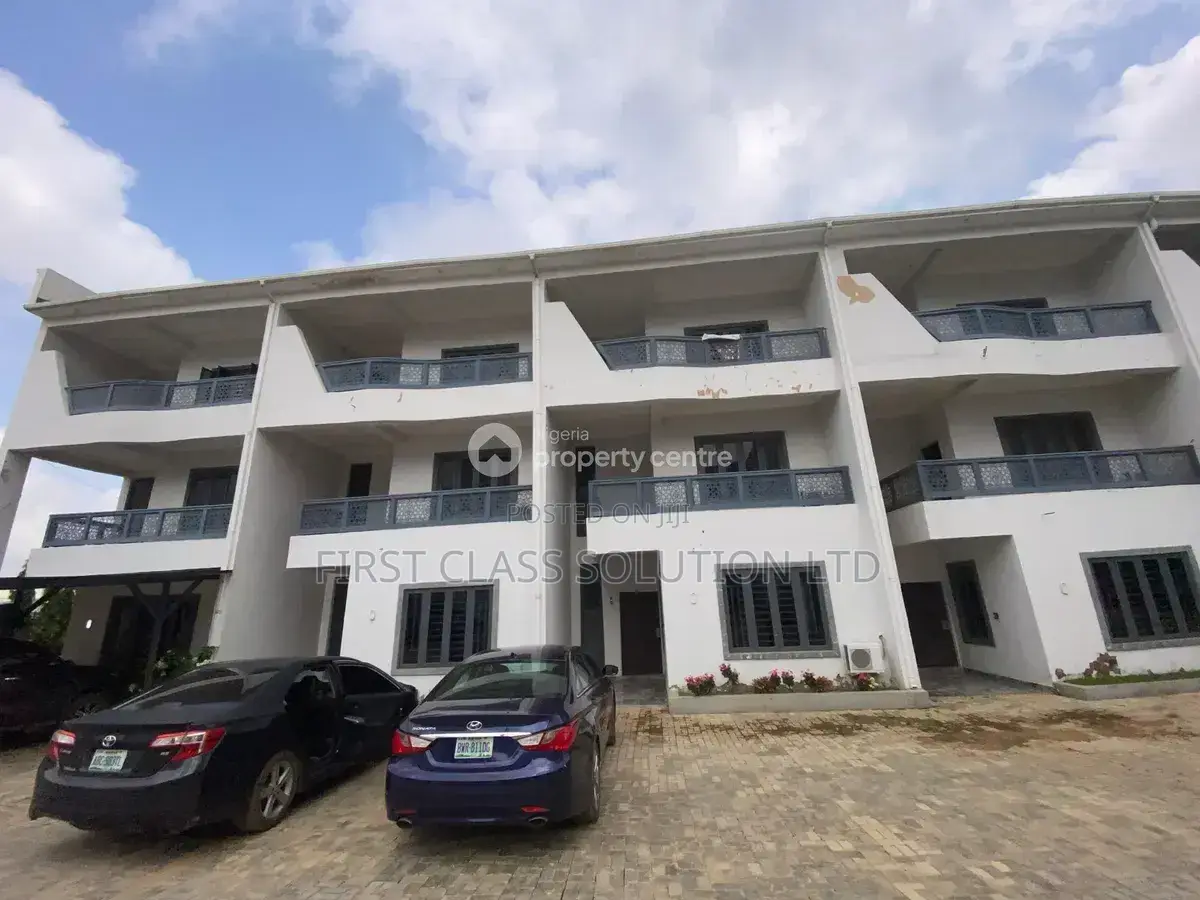 Furnished 4bdrm Duplex in Life Camp for sale in Life Camp