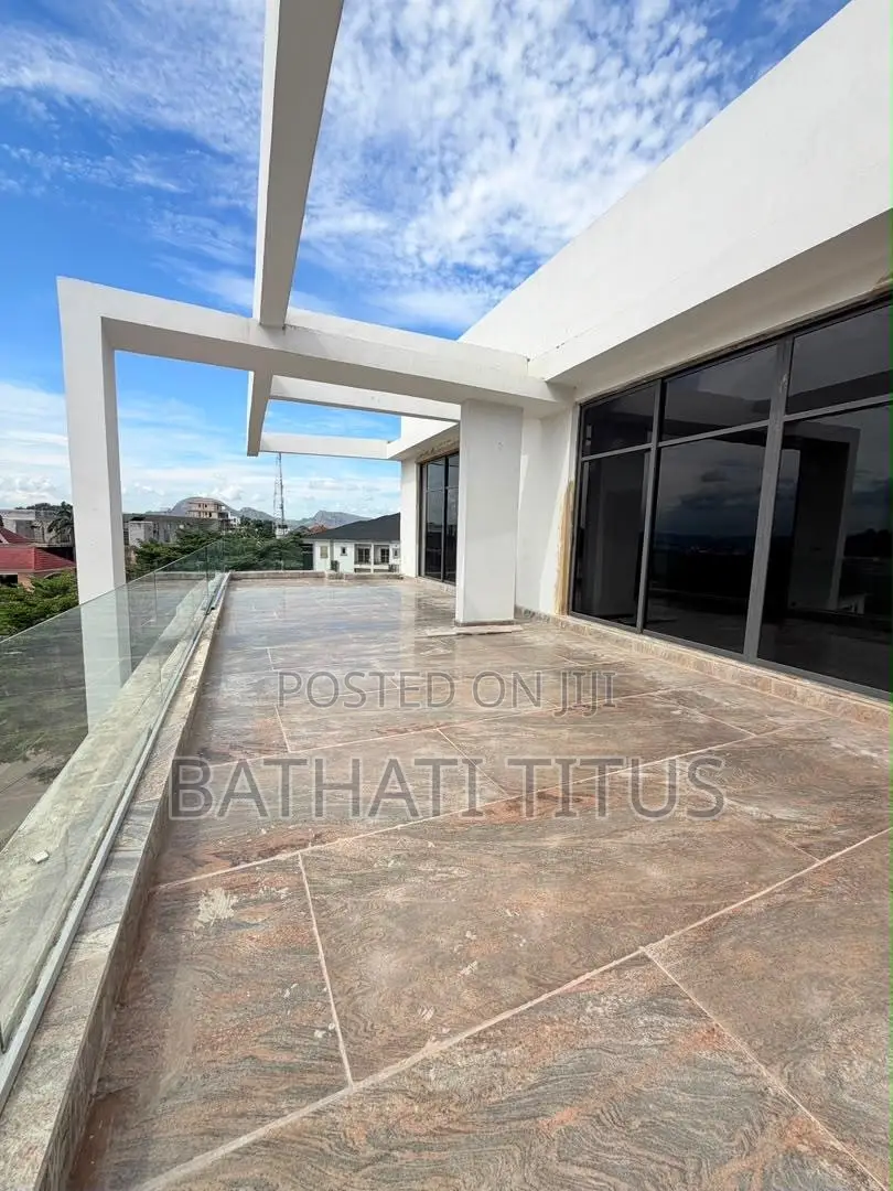 5bdrm Duplex in Asokoro for sale in Asokoro