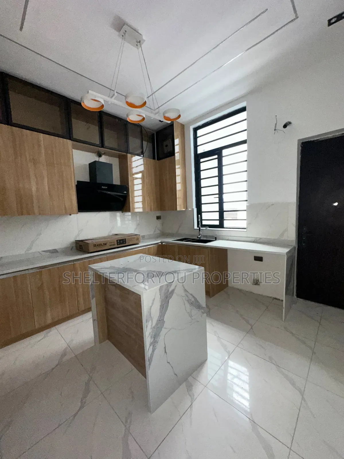 4bdrm Duplex in Lekki Expressway for sale in Lekki Expressway