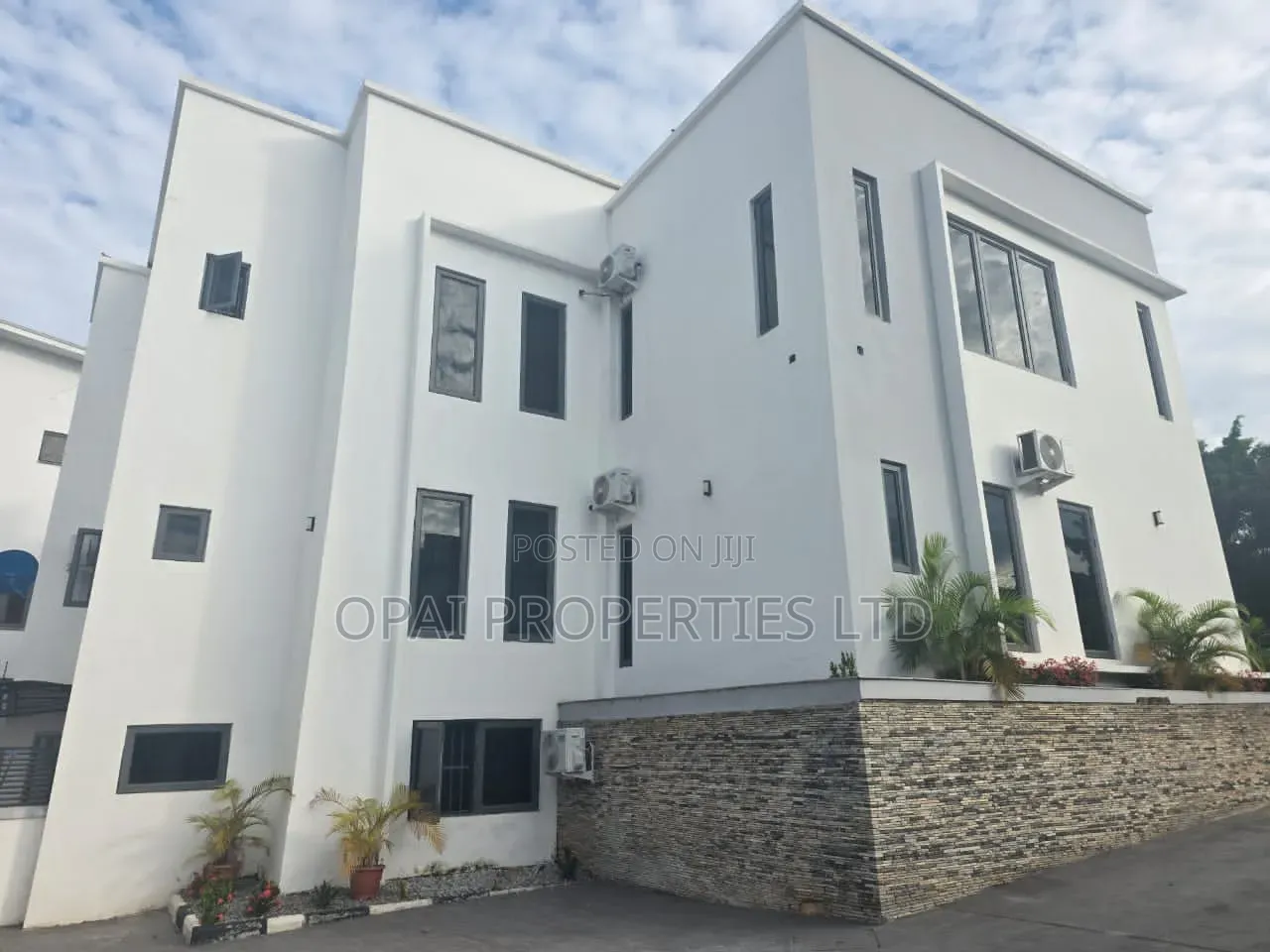 Furnished 9bdrm House in Asokoro for sale in Asokoro