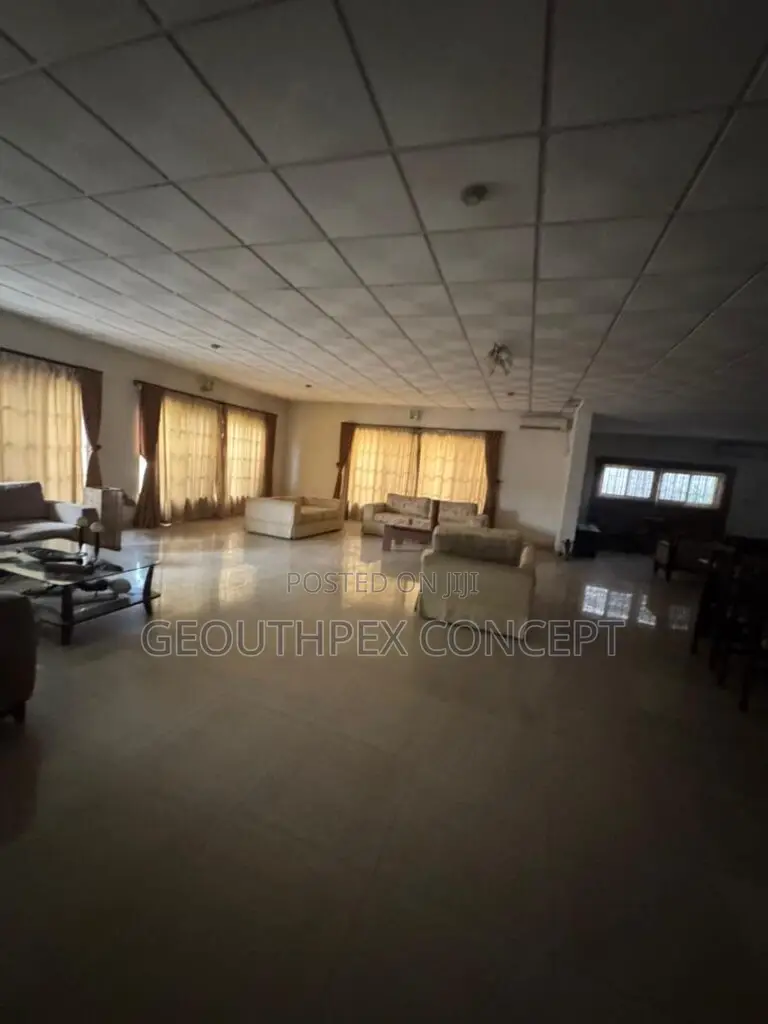 2,167 SQM Land With Structure in Kobiowu Crescent, Iyakangu Ibadan in Iyanganku