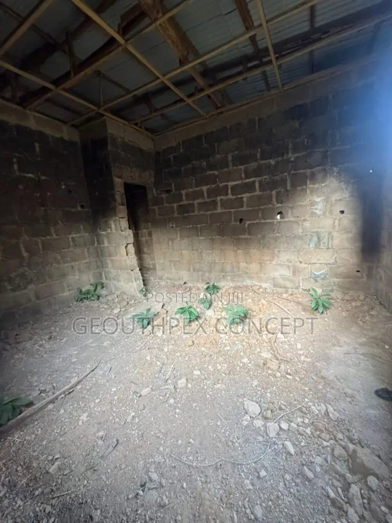 3bdrm Bungalow in Akala Express for sale in Akala Express