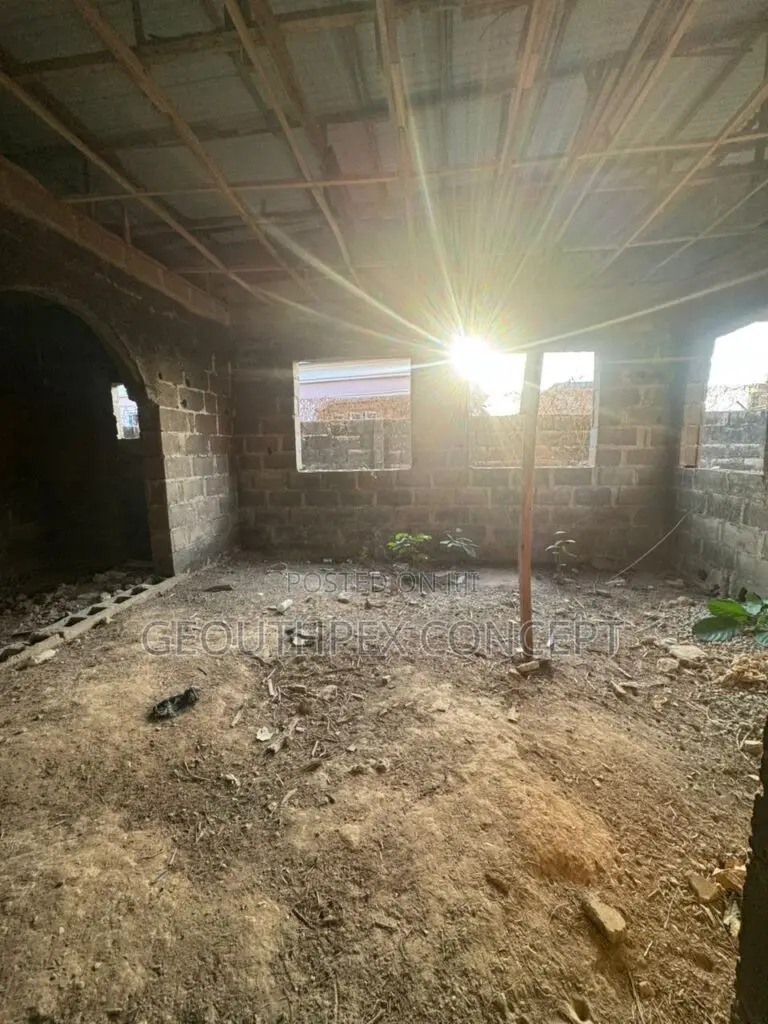 3bdrm Bungalow in Akala Express for sale in Akala Express