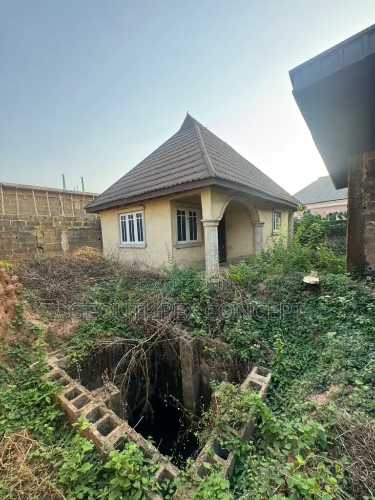 3bdrm Bungalow in Akala Express for sale in Akala Express