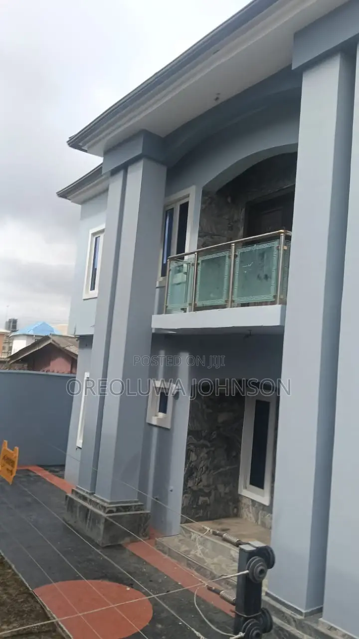 4bdrm Duplex in Unity Estate, Egbeda / Egbeda for sale in Egbeda / Egbeda