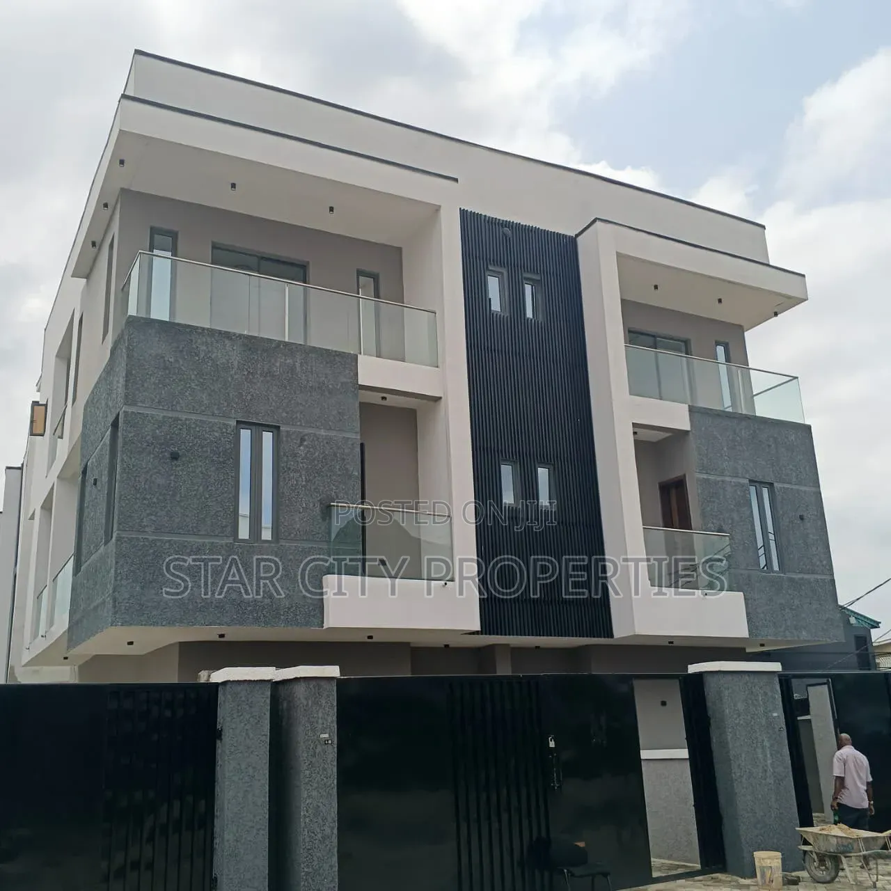 4bdrm Townhouse/Terrace in Ogudu Gra for sale in Ogudu GRA