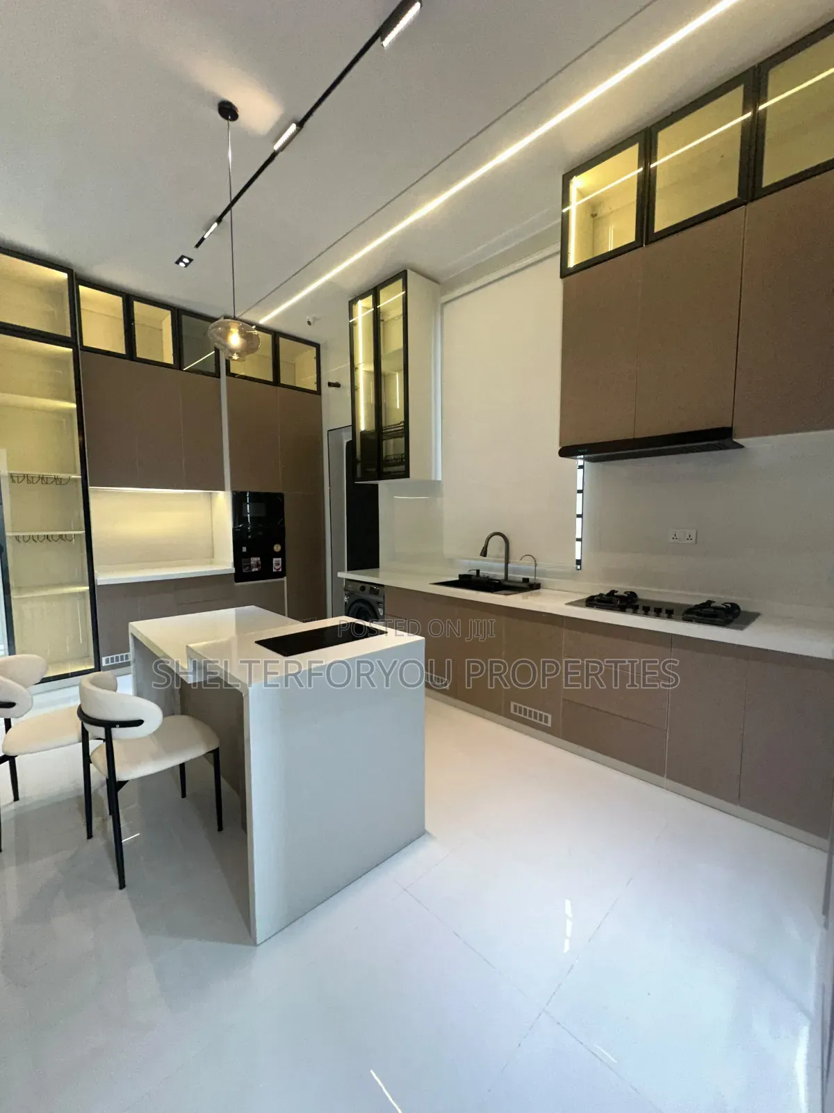 5bdrm Duplex in Lekki Expressway for sale in Lekki Expressway