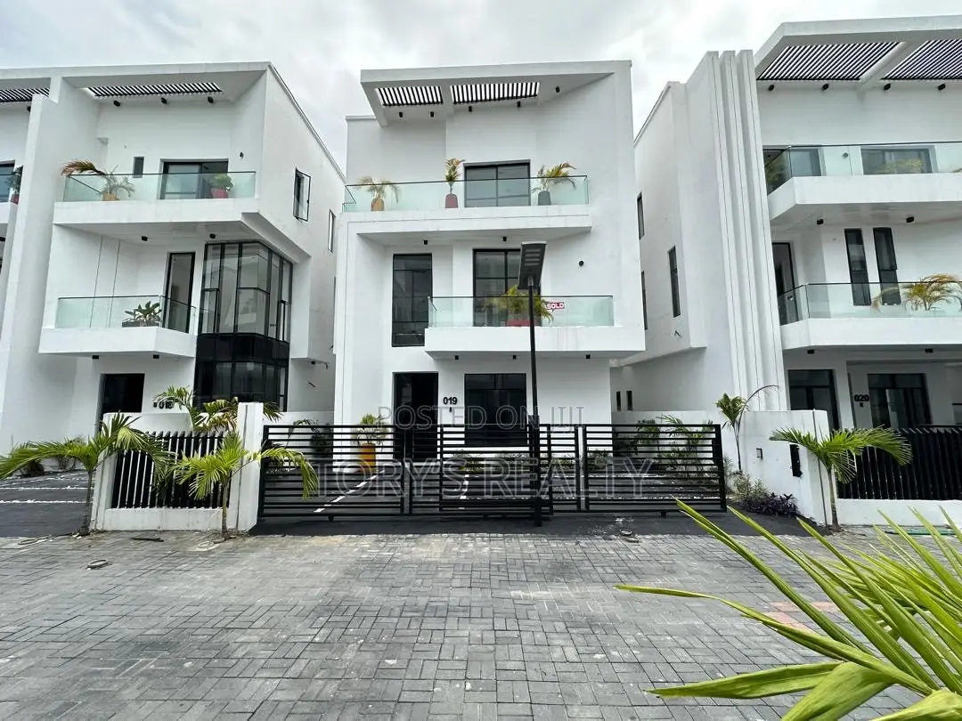 5bdrm Duplex in Lekki Phase 2 for rent in Lekki Phase 2