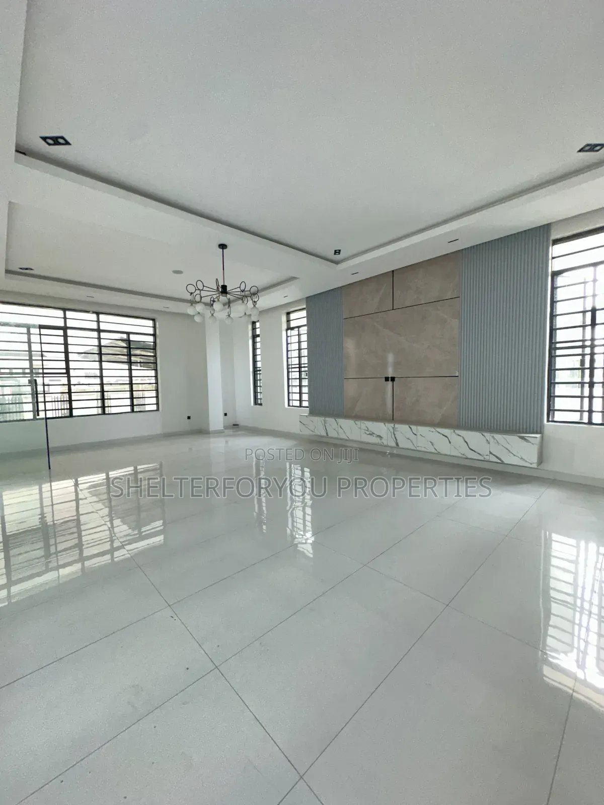 5bdrm Duplex in Lekki Expressway for sale in Lekki Expressway