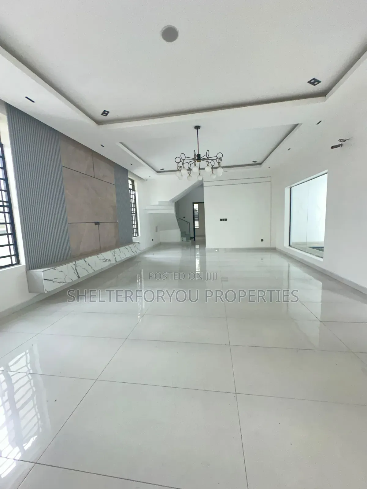 5bdrm Duplex in Lekki Expressway for sale in Lekki Expressway