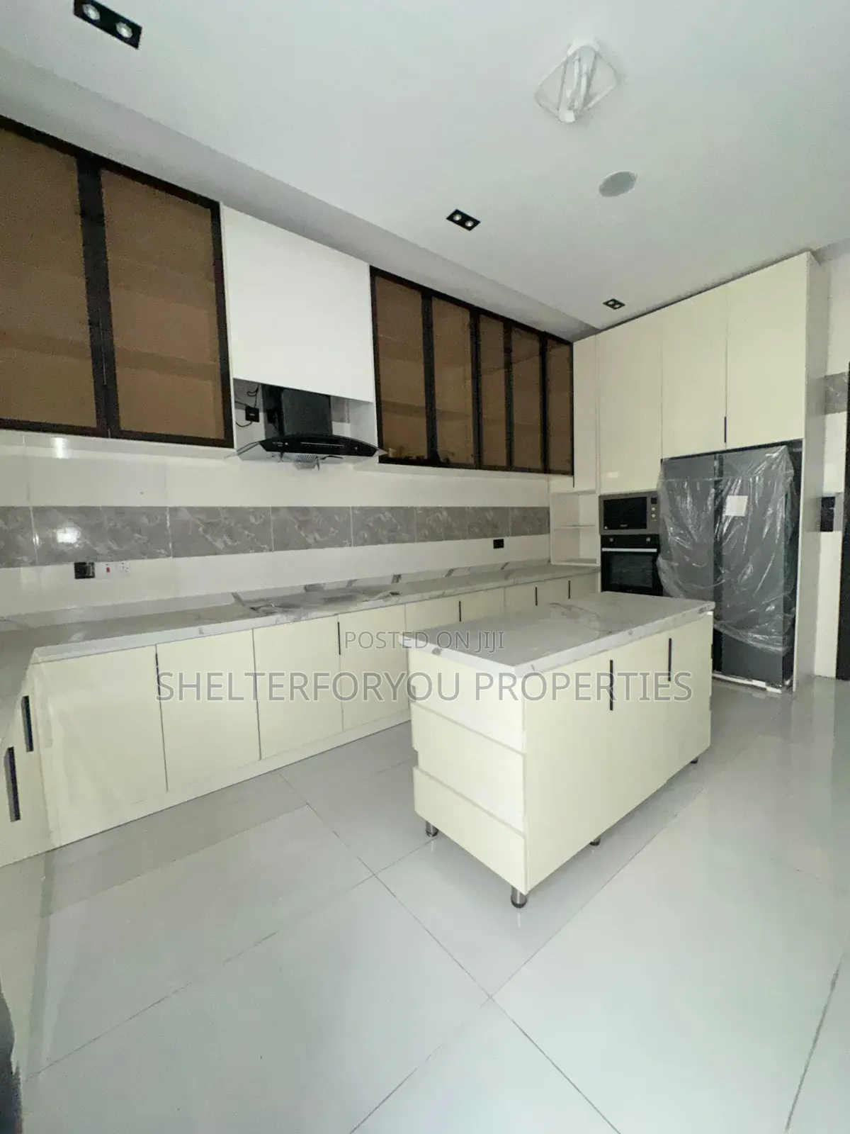 5bdrm Duplex in Lekki Expressway for sale in Lekki Expressway