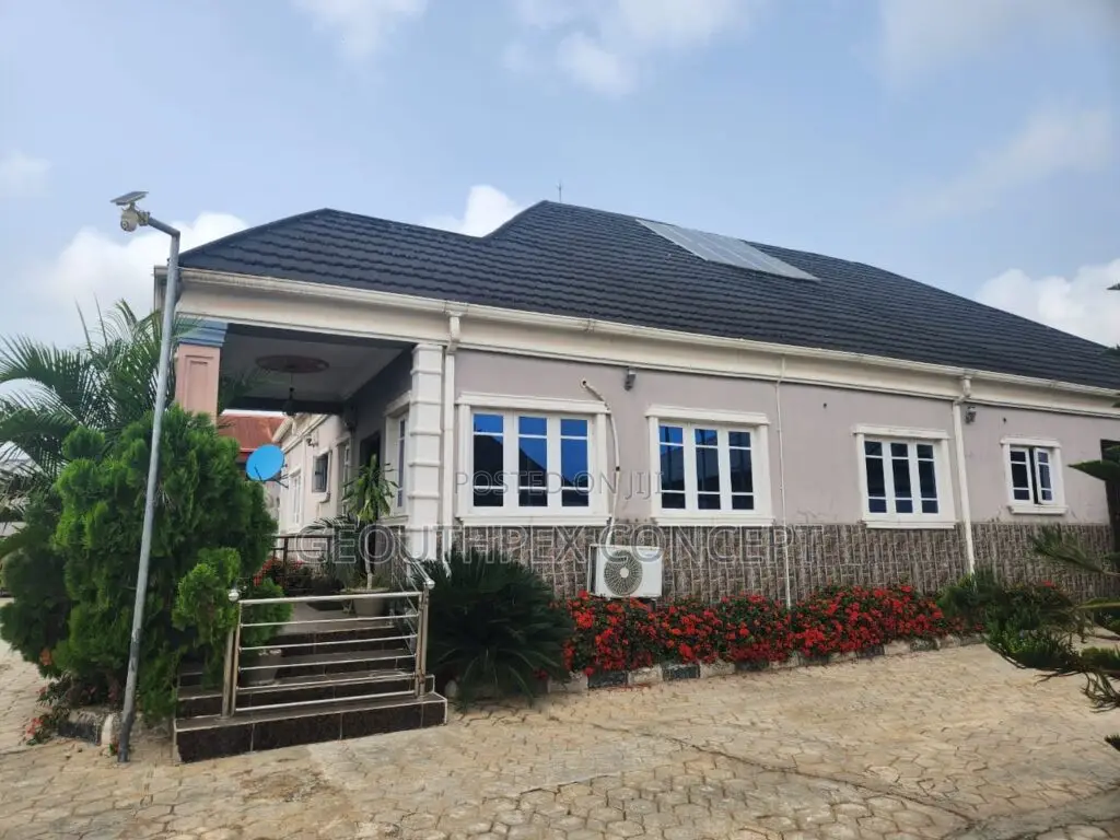 3bdrm Bungalow in Promiseland Estate, Akala Express for sale in Akala Express