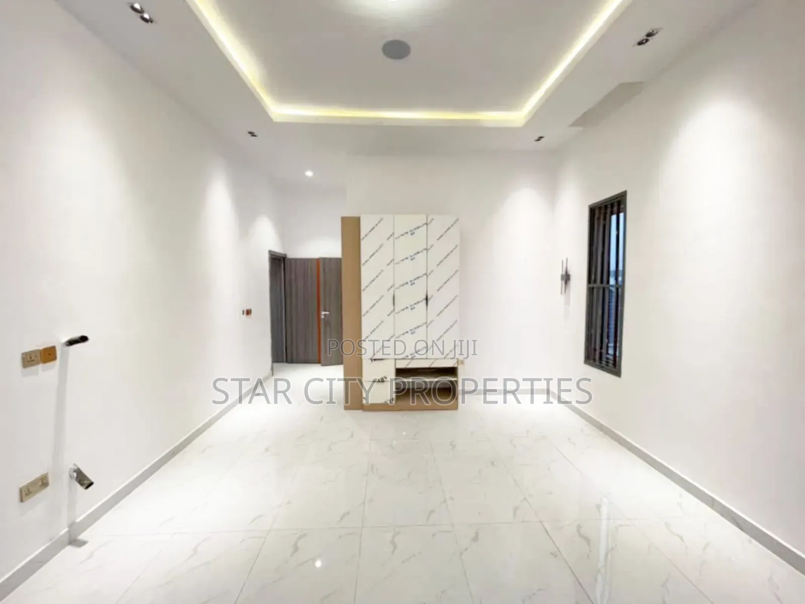 4bdrm Duplex in Ikeja, Adeniyi Jones for rent in Adeniyi Jones