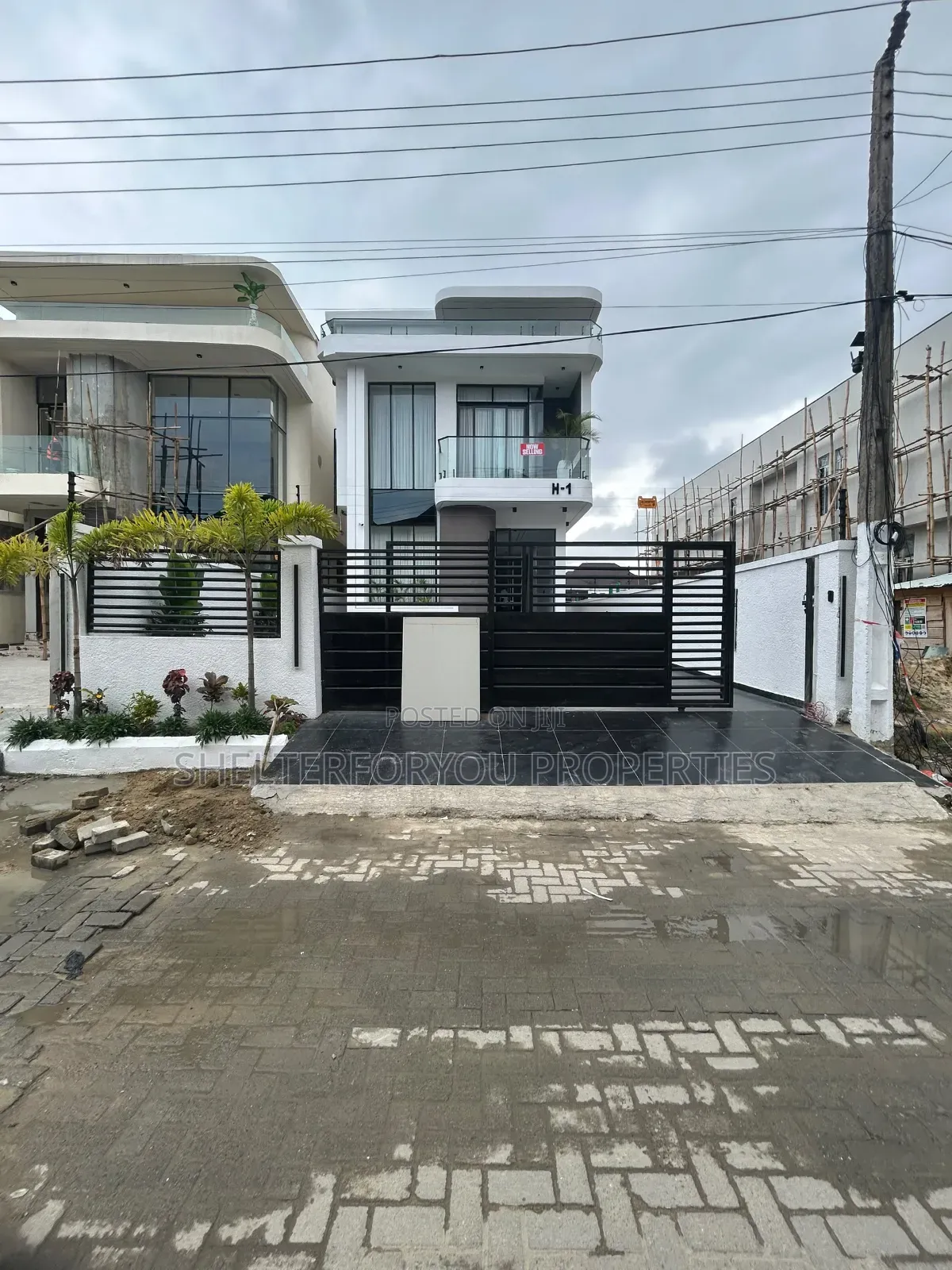 5bdrm Duplex in Lekki Expressway for sale in Lekki Expressway