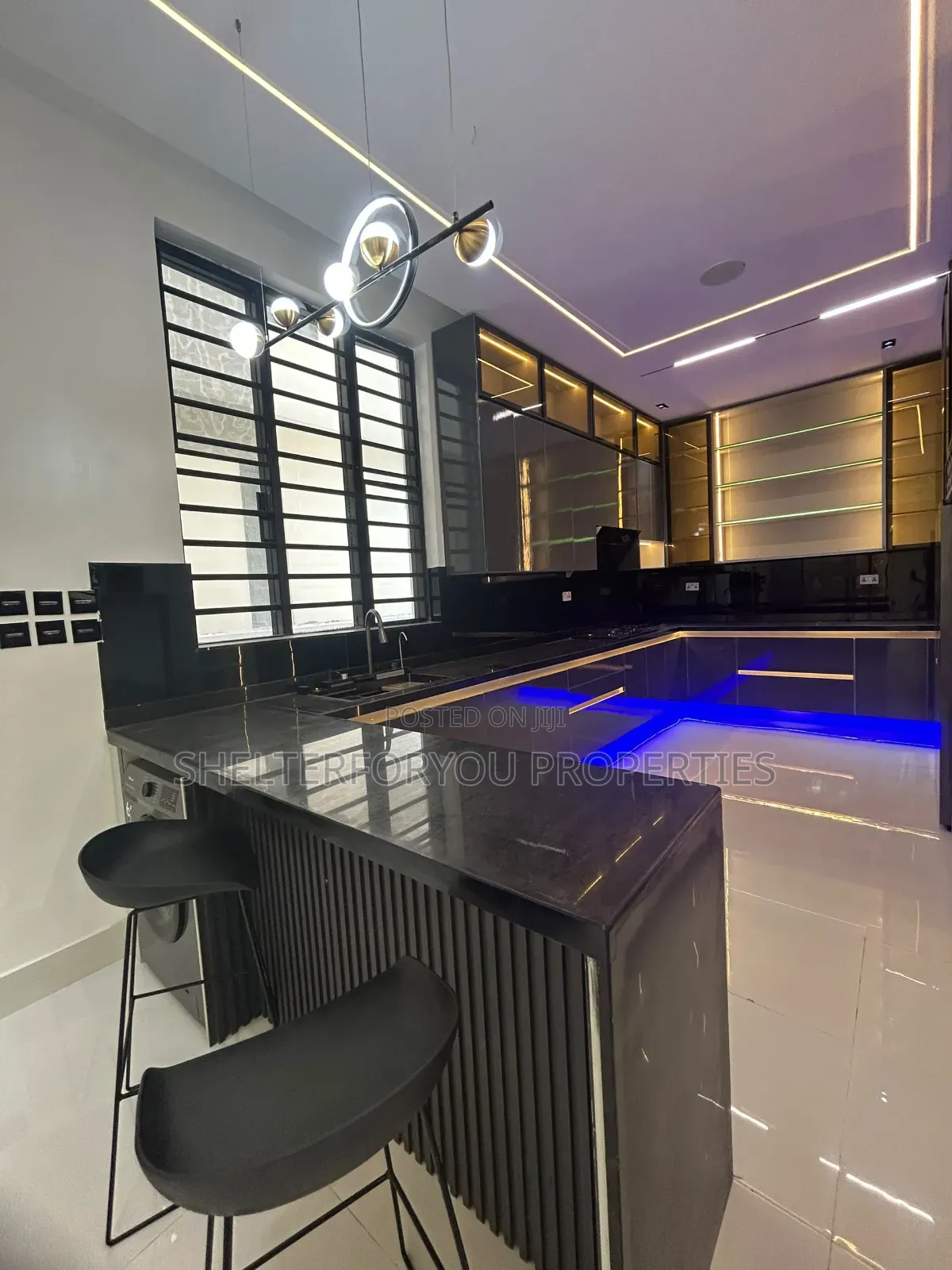 5bdrm Duplex in Lekki Expressway for sale in Lekki Expressway