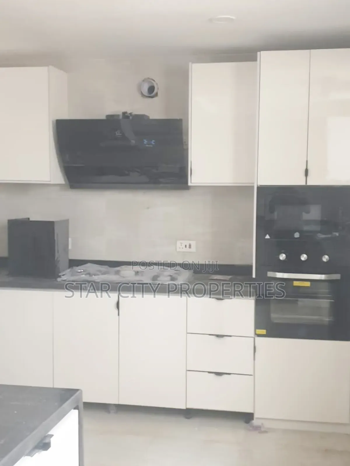 5bdrm Duplex in Magodo Gra Phase 2 for sale in Magodo Isheri