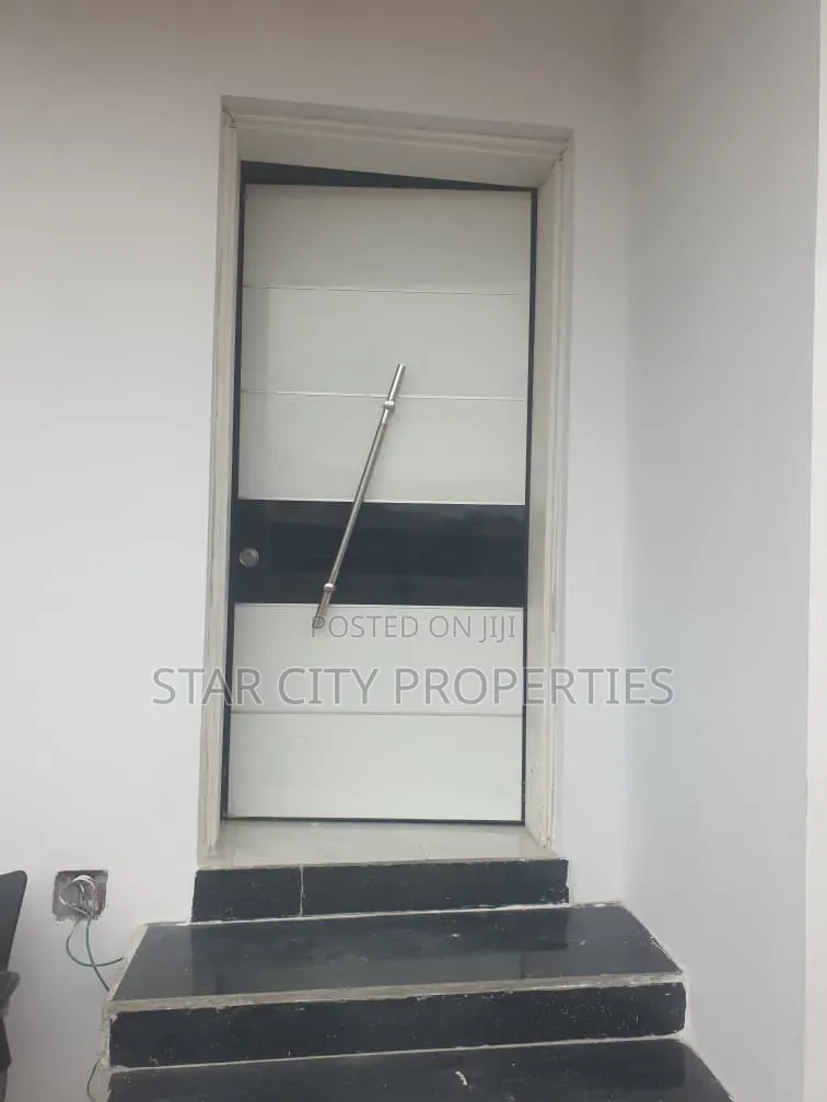 5bdrm Duplex in Magodo Gra Phase 2 for sale in Magodo Isheri
