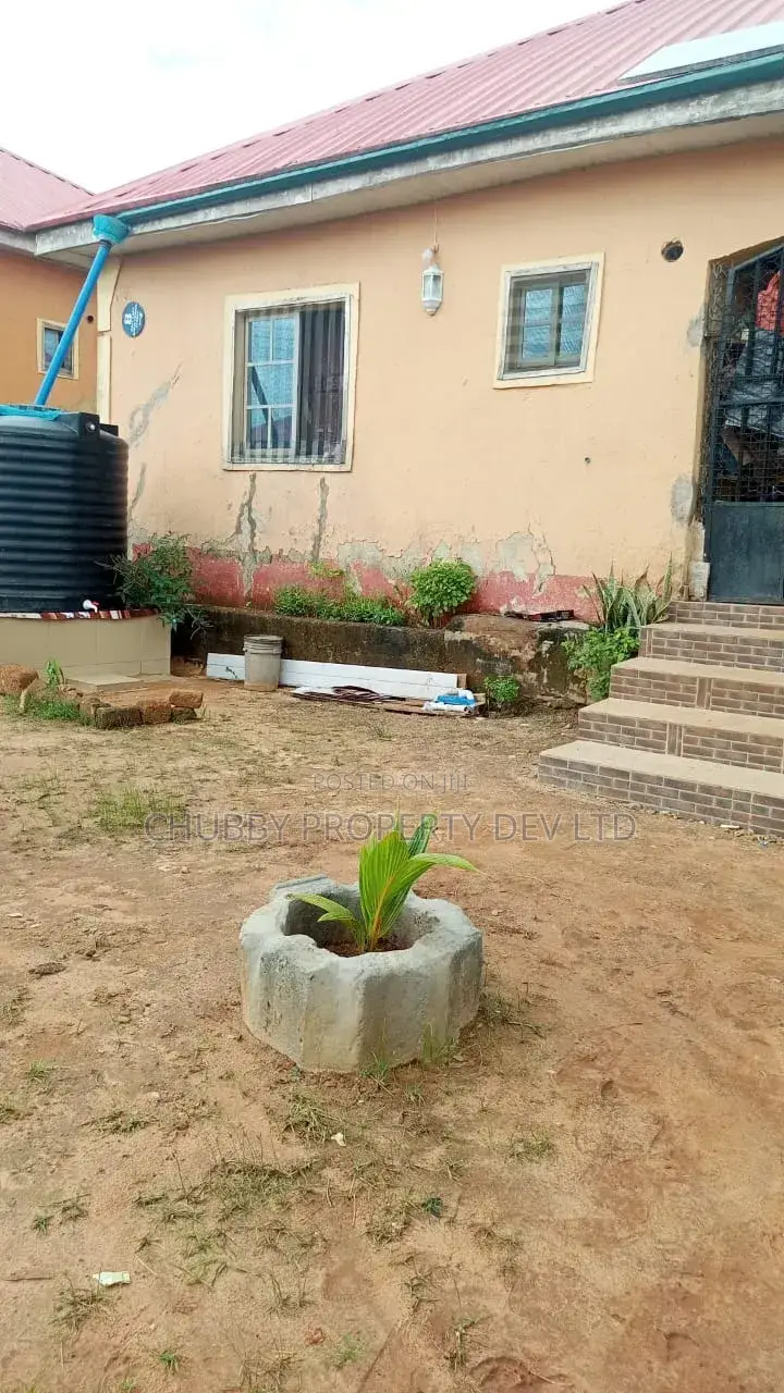2bdrm Bungalow in Chubby Property, Umuahia for sale in Umuahia