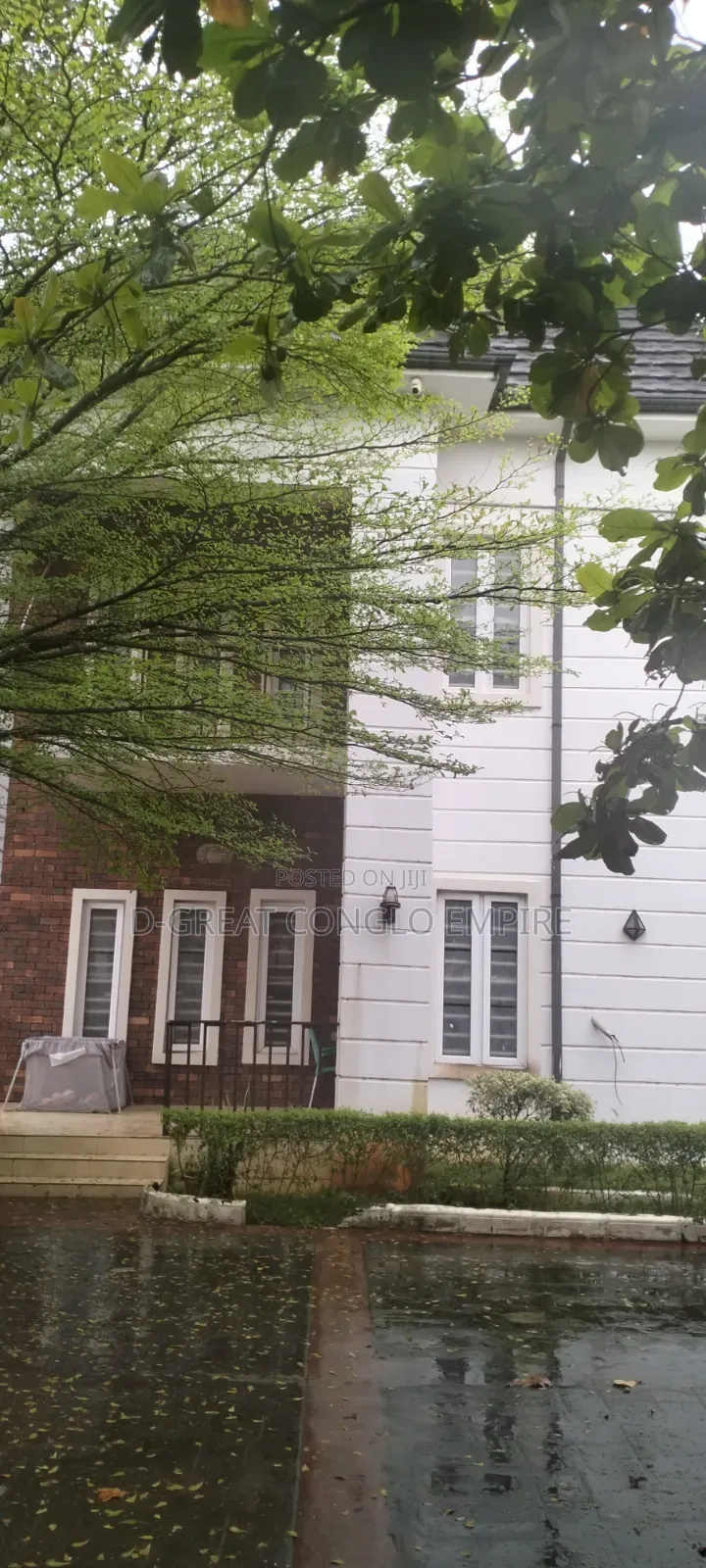 4bdrm Duplex in Nta Okpanam Rd Asaba, Oshimili South for sale in Oshimili South