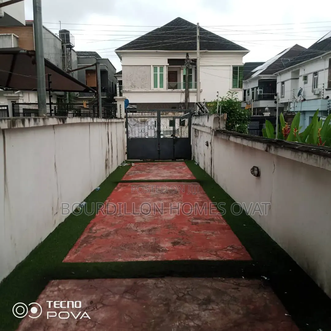 Furnished 4bdrm Duplex in Ikota Villa Estate for rent in Ikota