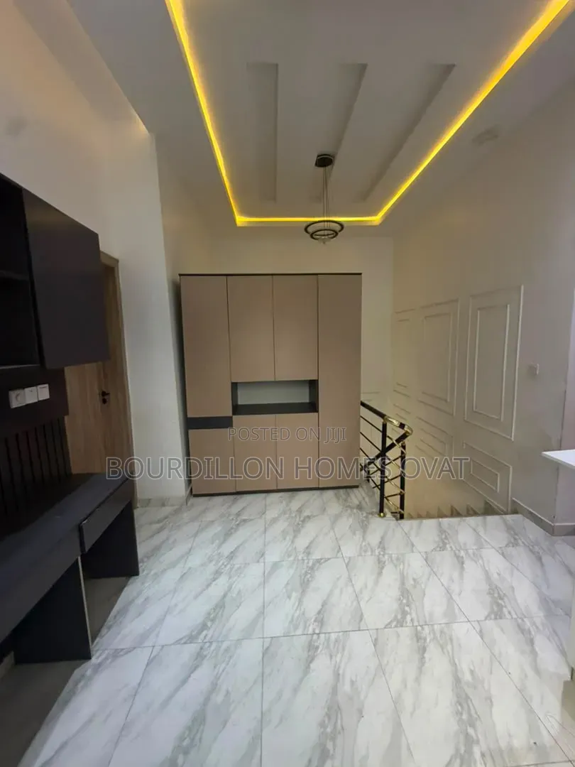 4bdrm Duplex in Orchid Road Lekki for rent in Lekki Expressway
