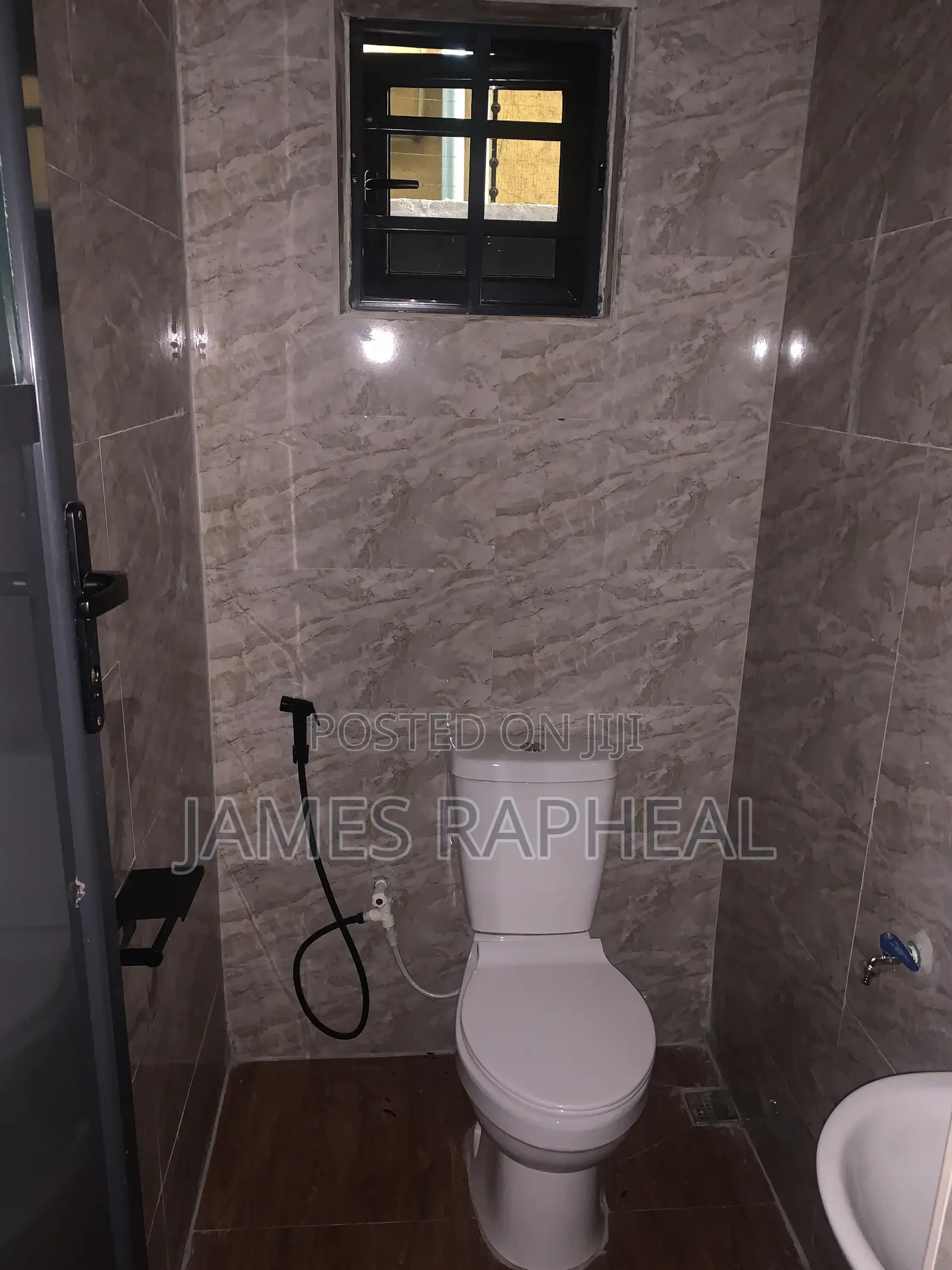 3bdrm Apartment in Rb Emerald, Ebute Metta for sale in Ebute Metta