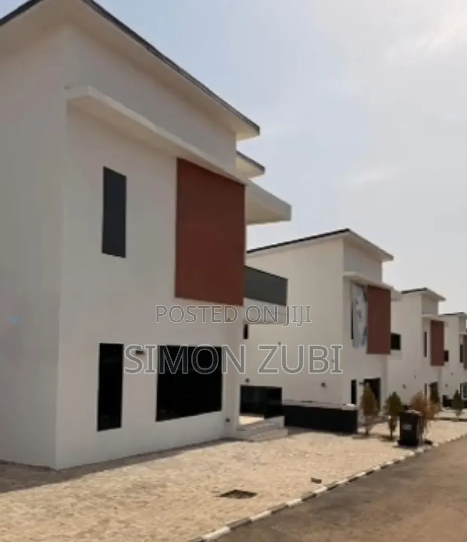 6bdrm Duplex in Kaura for sale in Kaura