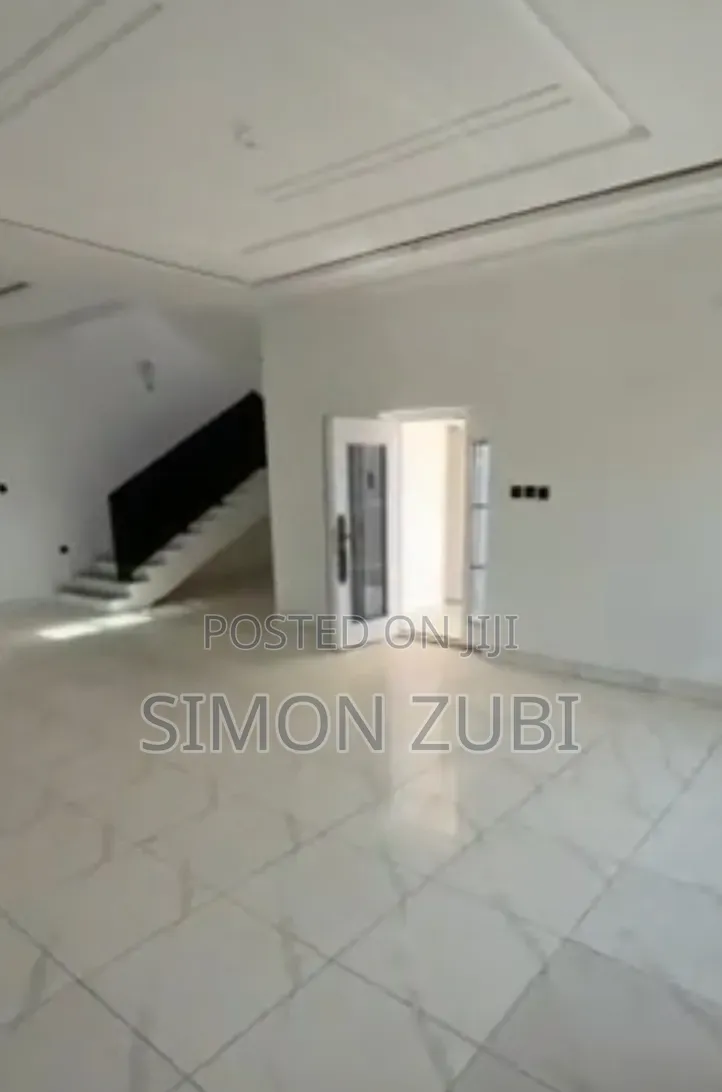 6bdrm Duplex in Kaura for sale in Kaura