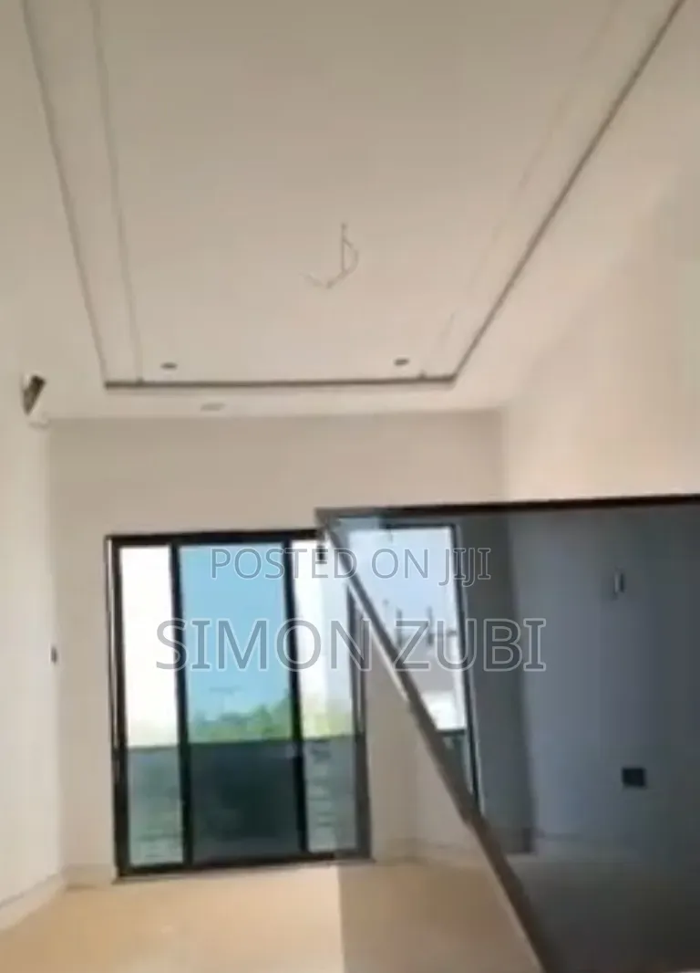 6bdrm Duplex in Kaura for sale in Kaura