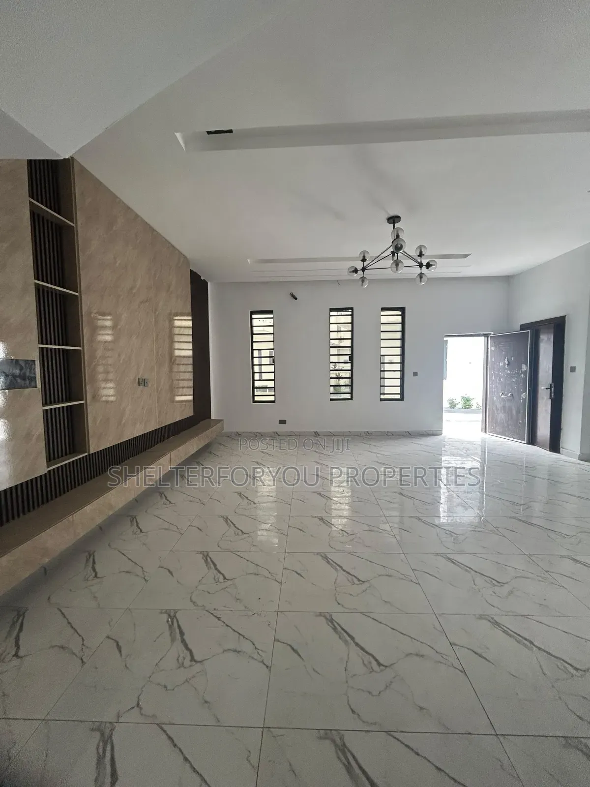 4bdrm Duplex in Lekki Expressway for sale in Lekki Expressway