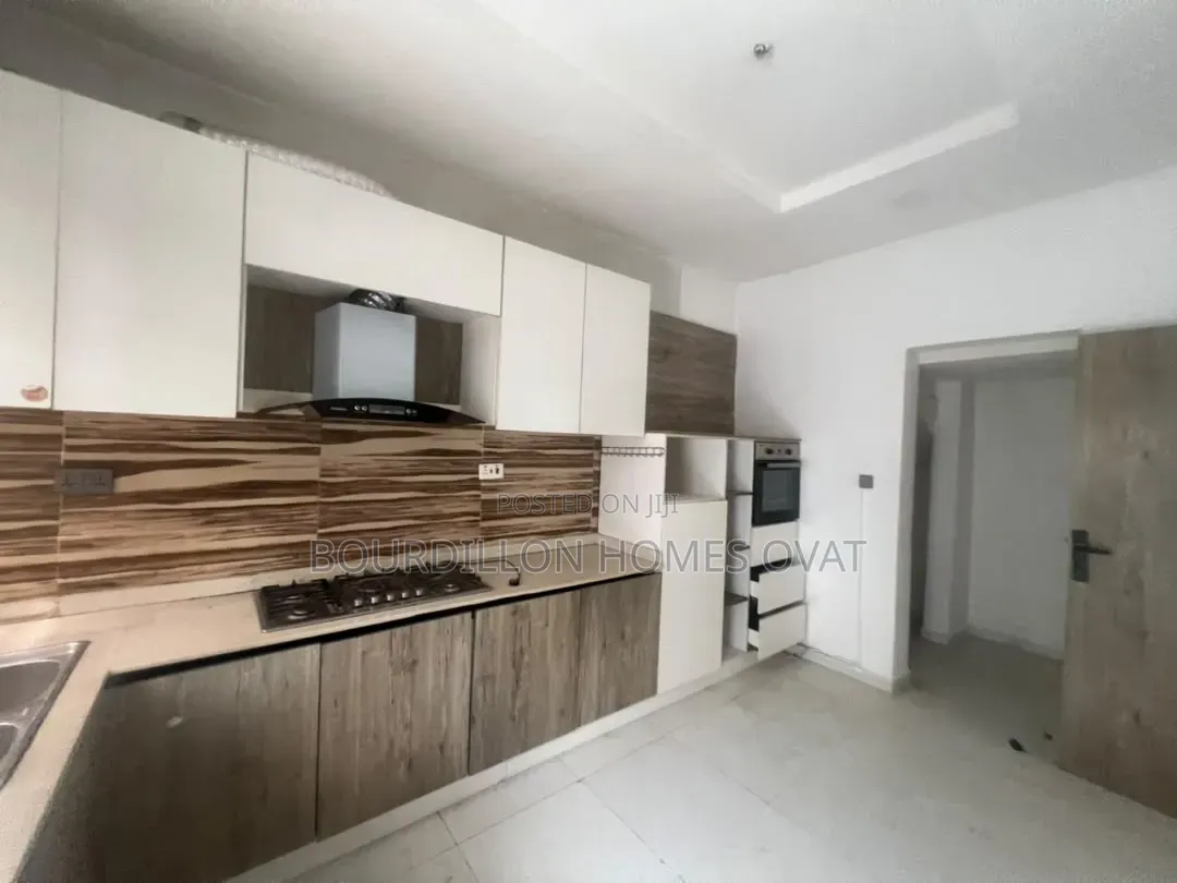 4bdrm Duplex in Orchid Lekki Lagos for rent in Lekki Expressway