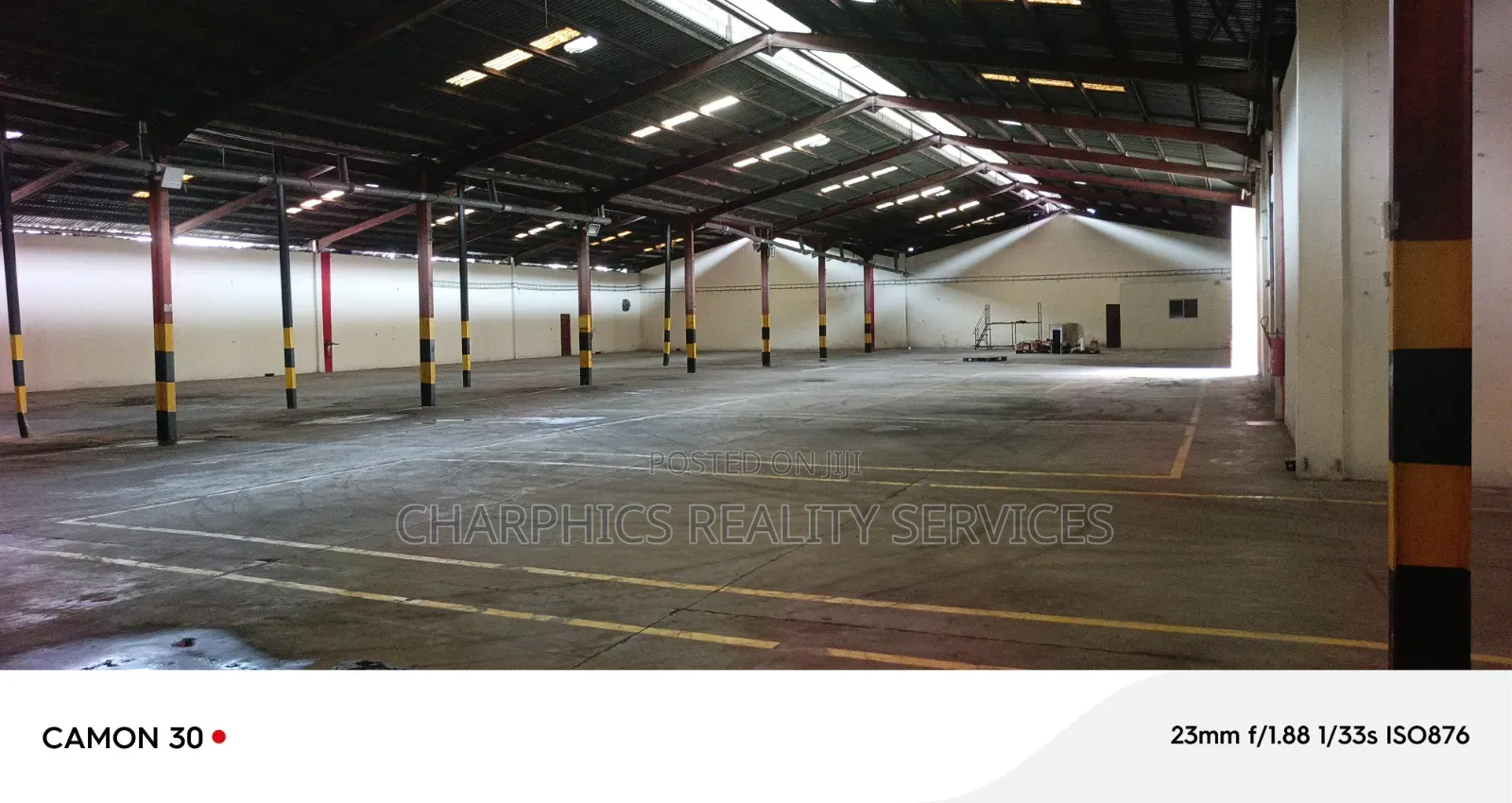 22,500sqft Warehouse Off Eric Moore Surulere in Eric Moore