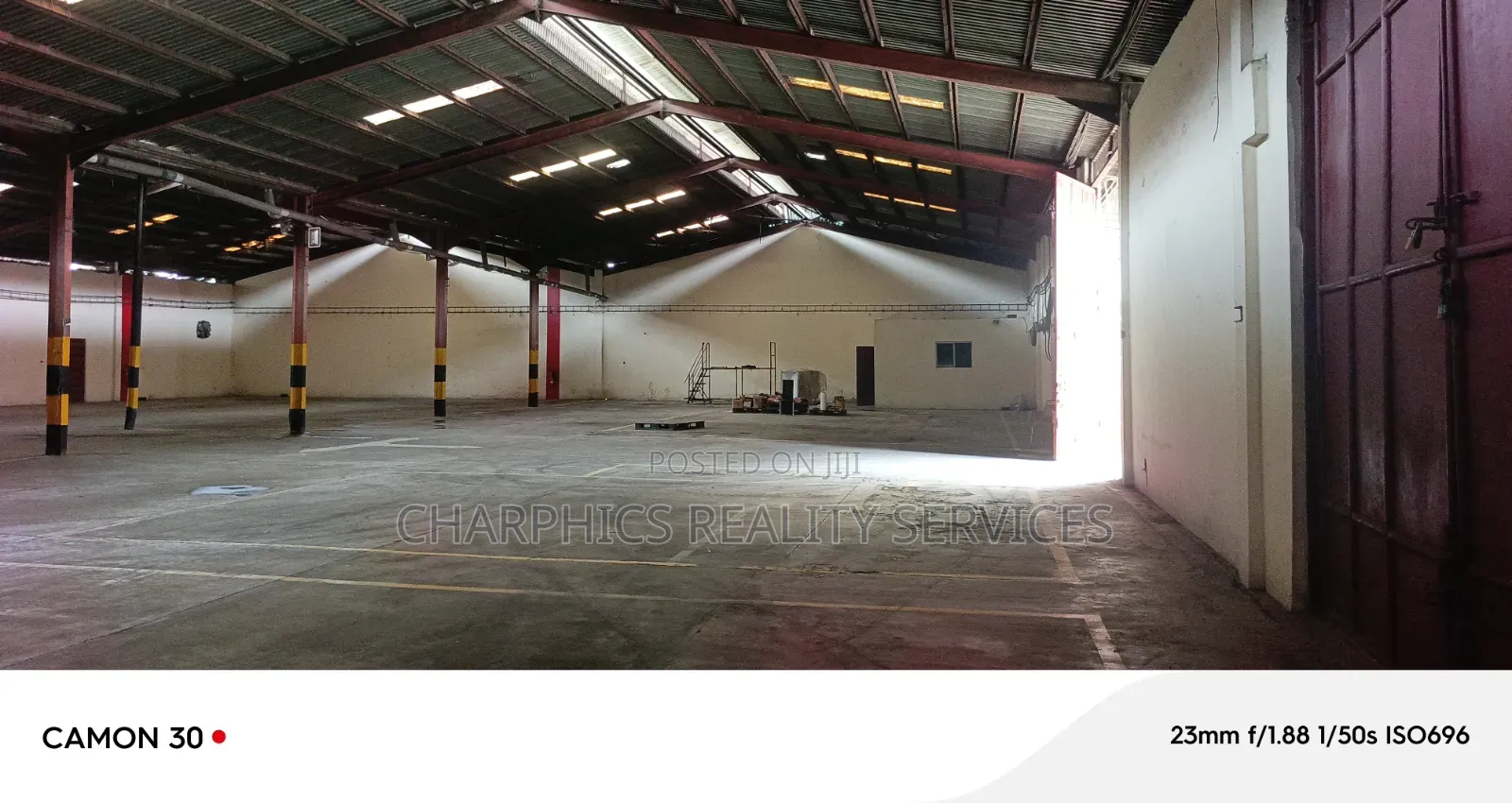 22,500sqft Warehouse Off Eric Moore Surulere in Eric Moore