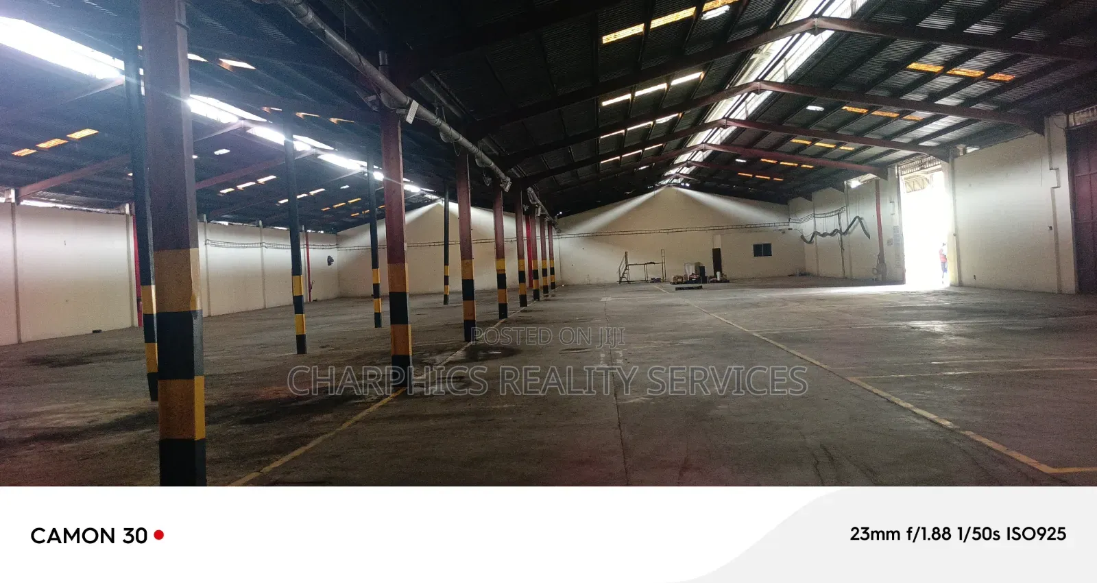 22,500sqft Warehouse Off Eric Moore Surulere in Eric Moore