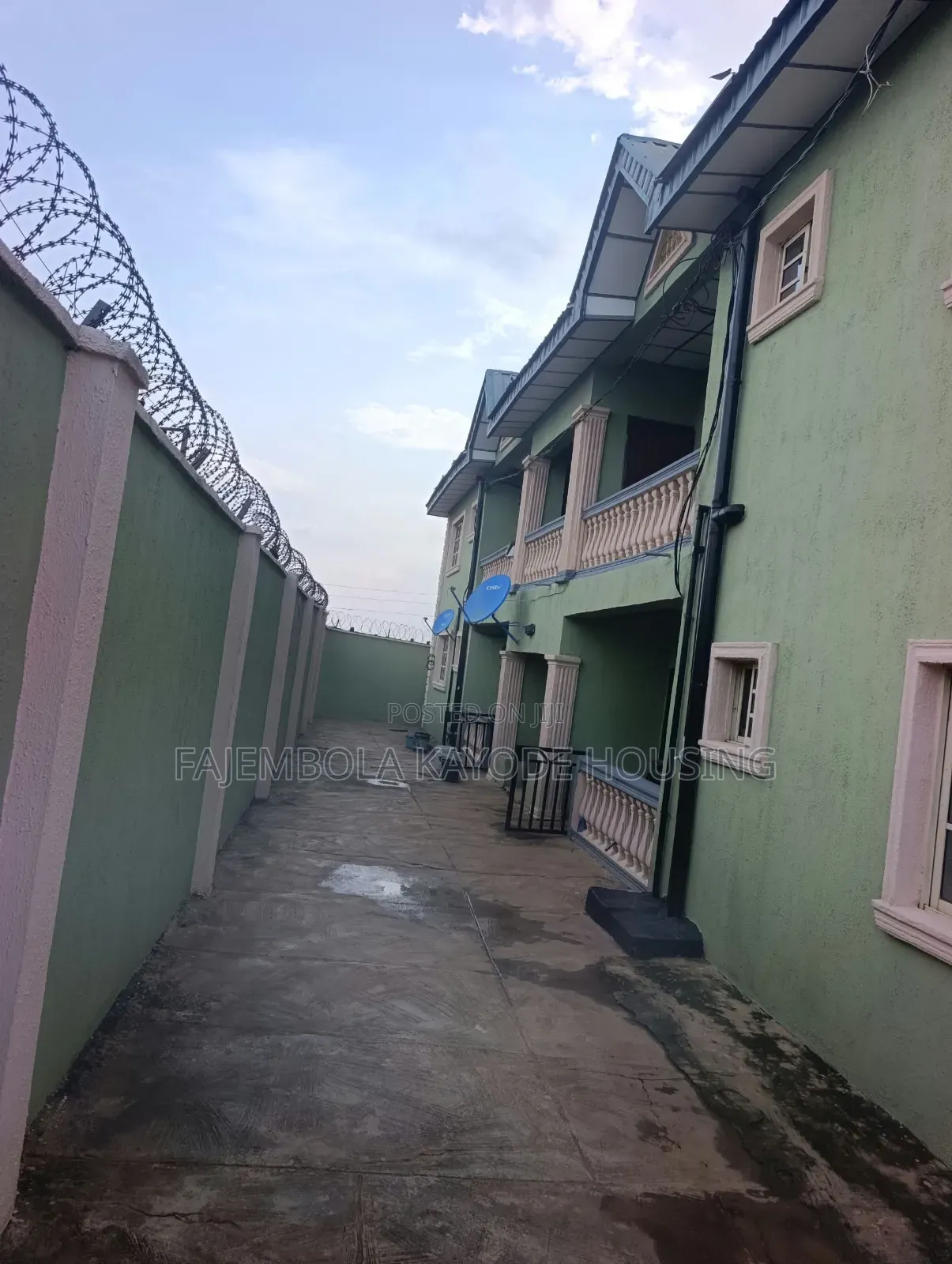 3bdrm Block of Flats in Kobiowu, Alakia for rent in Alakia