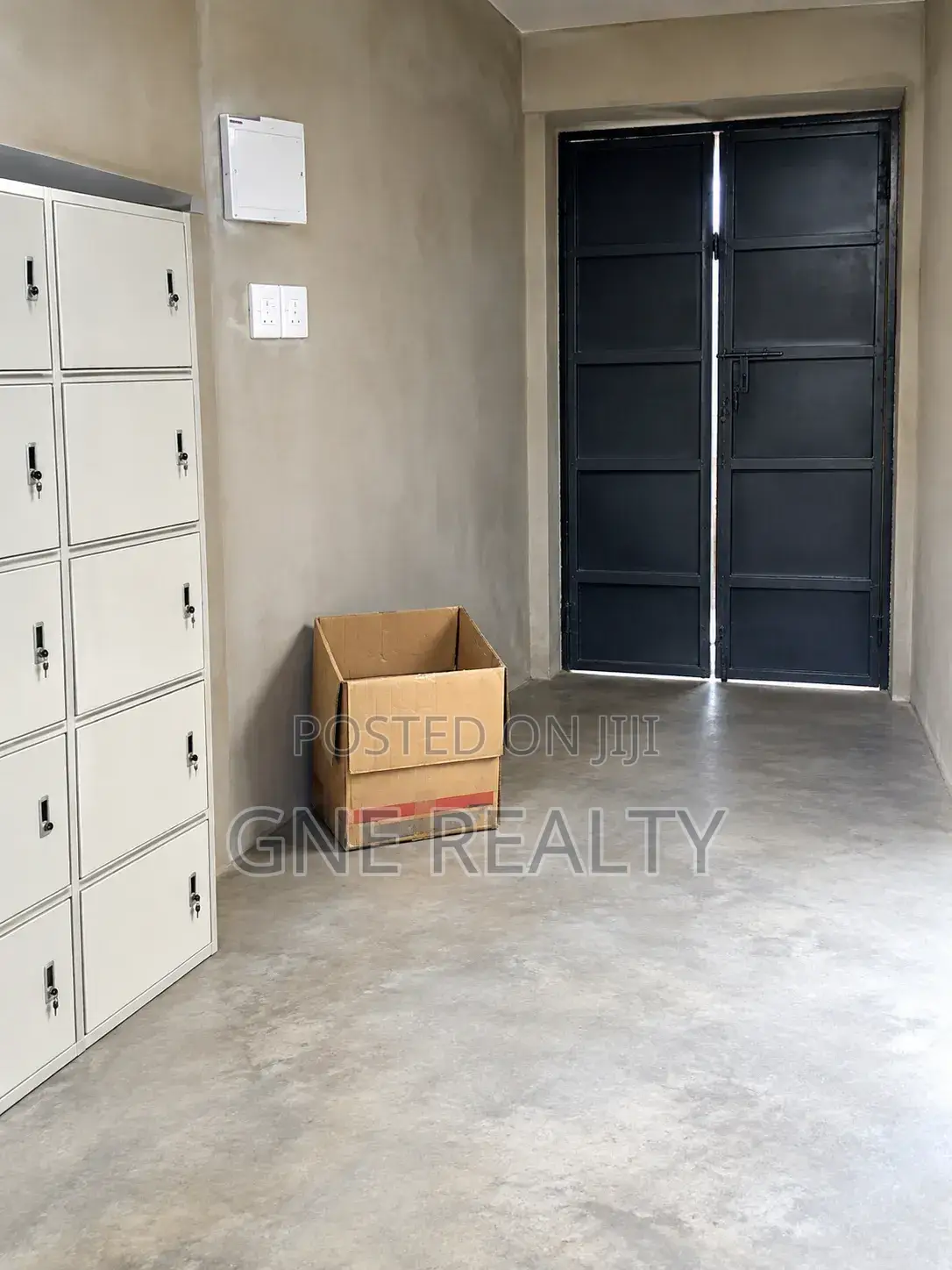 Mini Warehouse to Let in Ago Palace