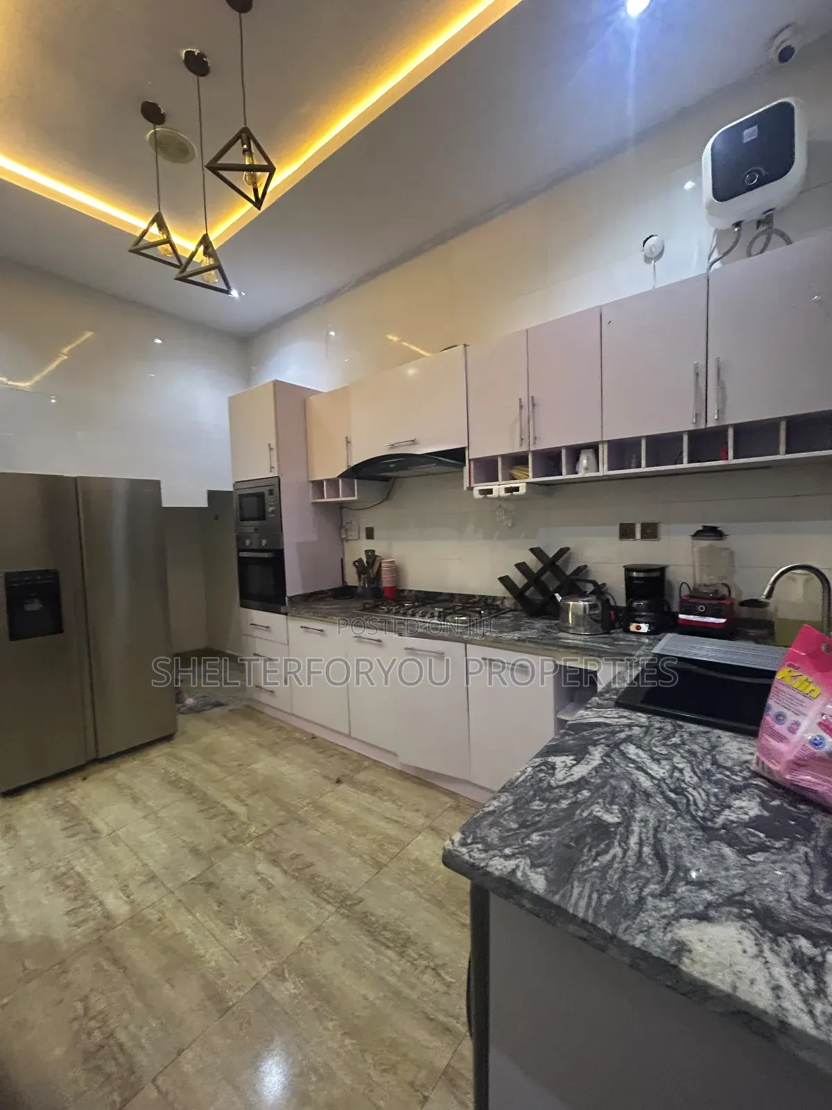4bdrm Duplex in Lekki Expressway for sale in Lekki Expressway