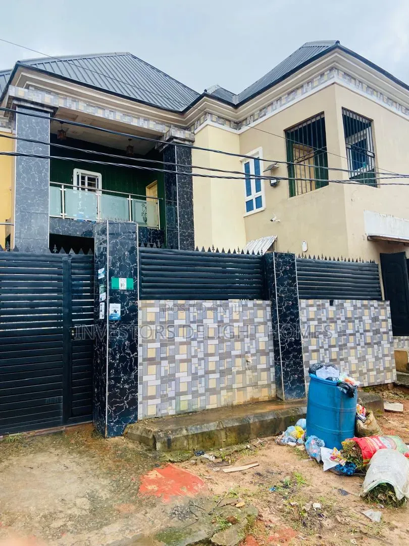 4bdrm Block of Flats in Oshimili South for sale in Oshimili South