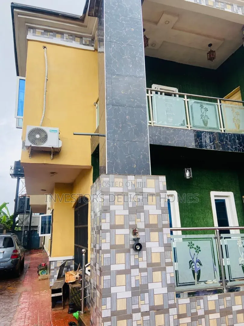 4bdrm Block of Flats in Oshimili South for sale in Oshimili South