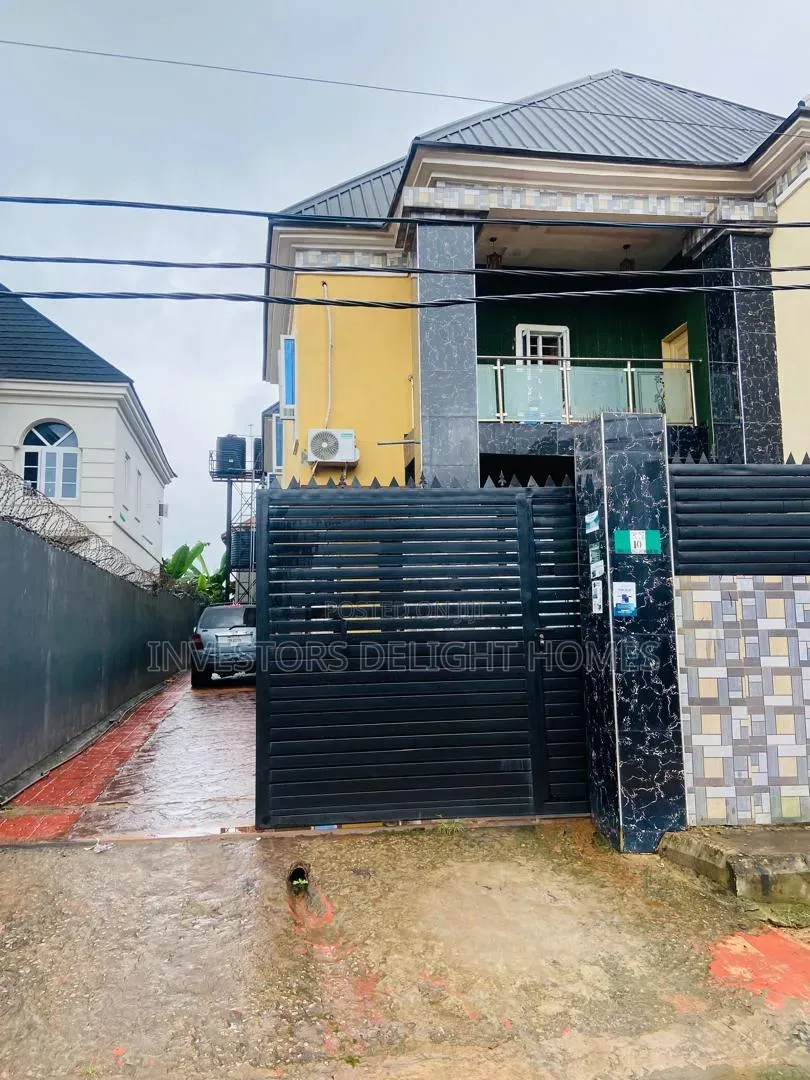 4bdrm Block of Flats in Oshimili South for sale in Oshimili South
