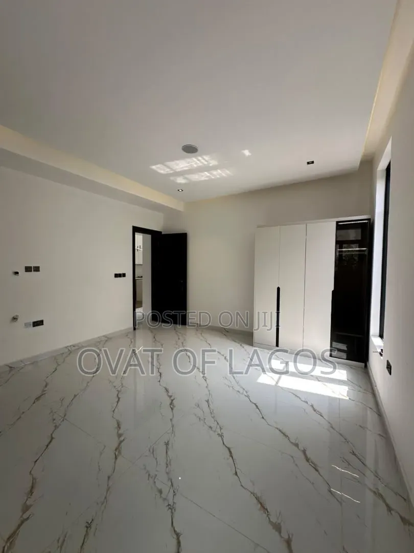 2bdrm Apartment in Lekki Phase 1 for sale in Lekki Phase 1