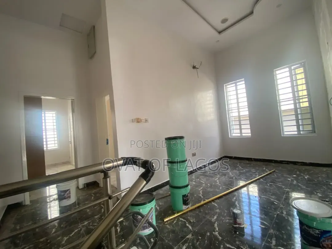 4bdrm Duplex in Ikota for rent in Ikota