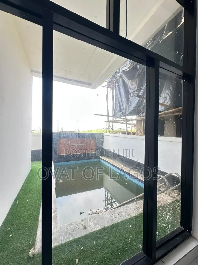 5bdrm Duplex in Ajah for sale in Ado / Ajah