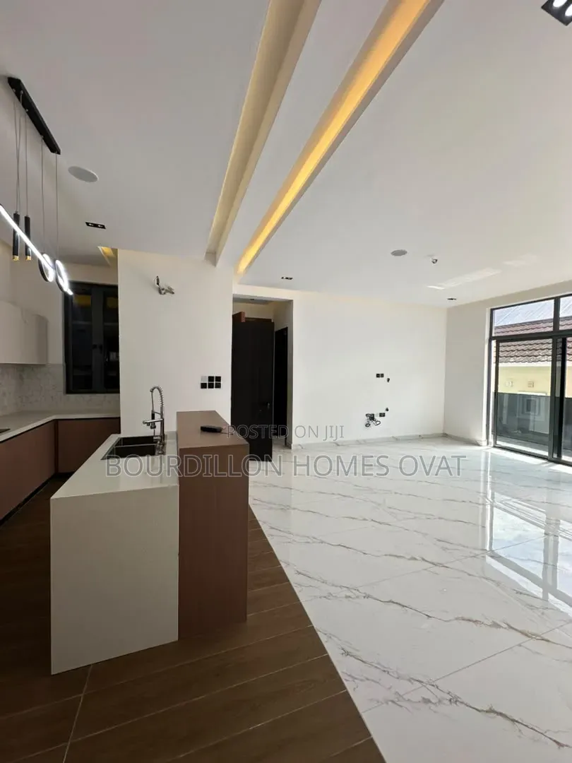2bdrm Apartment in Lekki Phase 1 for sale in Lekki Phase 1