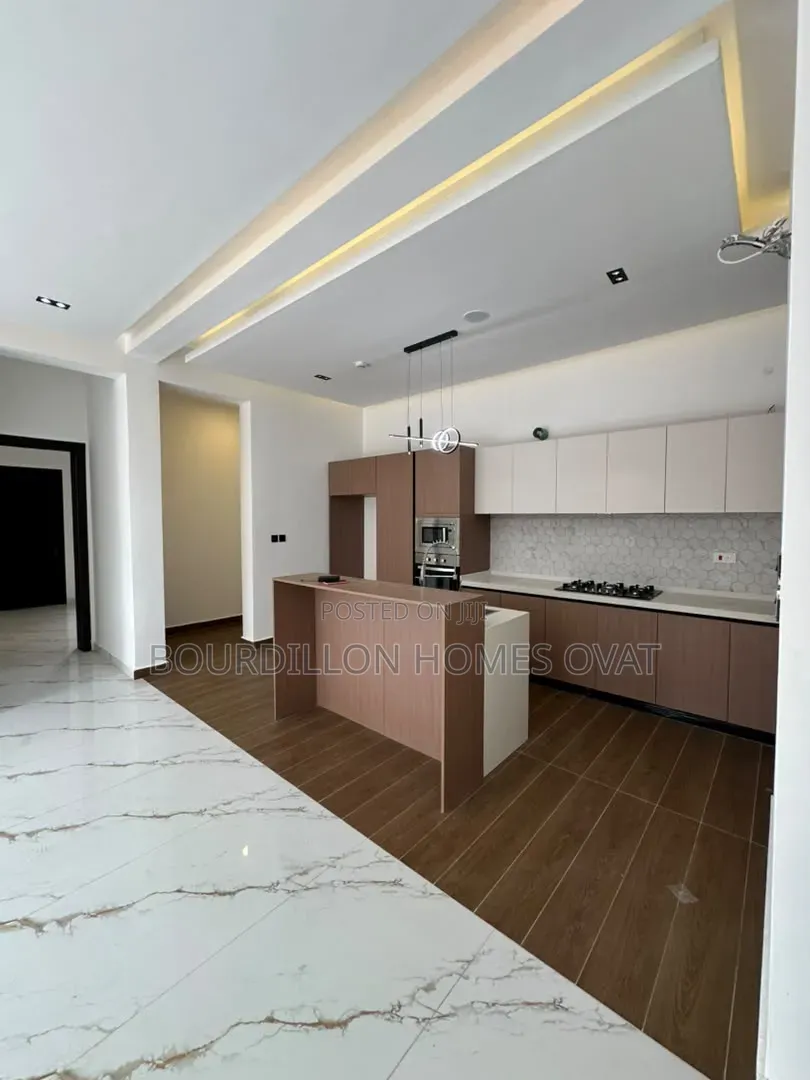 2bdrm Apartment in Lekki Phase 1 for sale in Lekki Phase 1