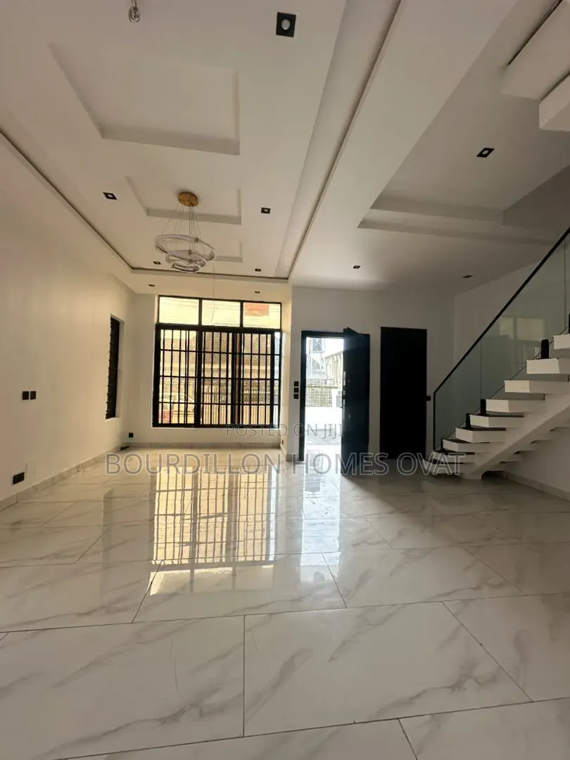 4bdrm Duplex in Ajah Lagos for sale in Ado / Ajah