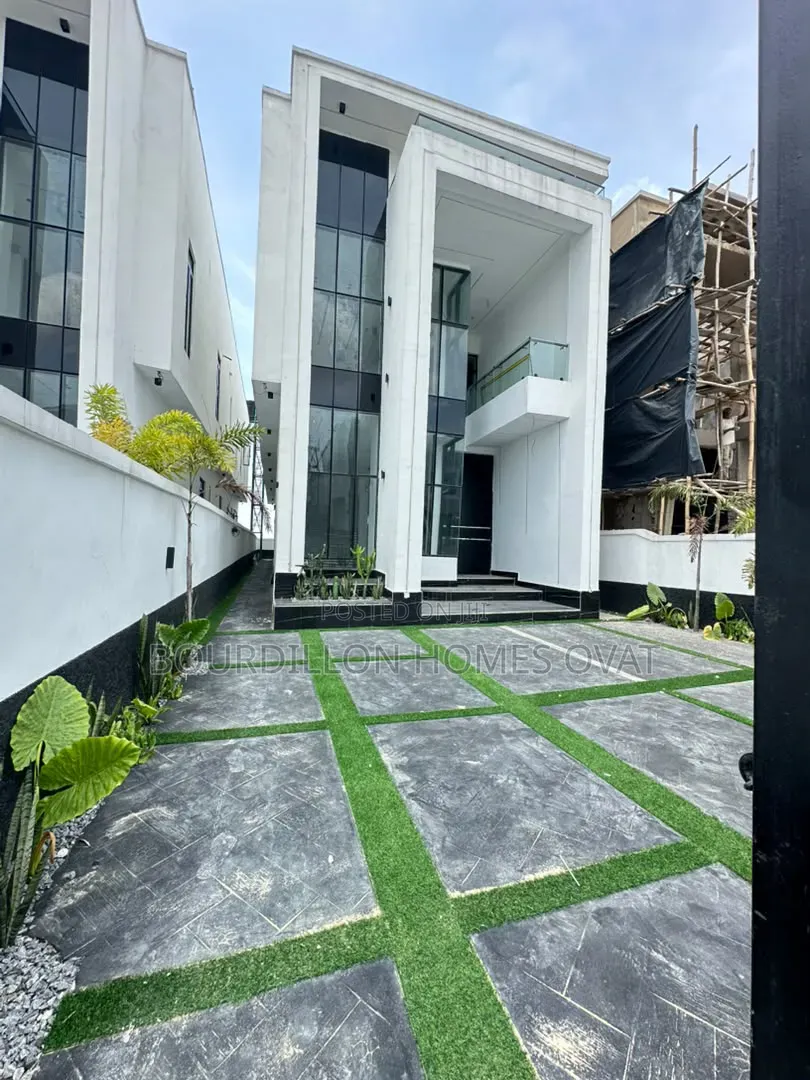 5bdrm Duplex in Ajah Lagos for sale in Ado / Ajah
