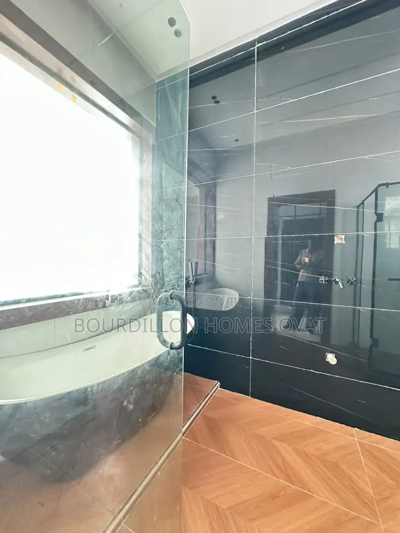 5bdrm Duplex in Ajah Lagos for sale in Ado / Ajah