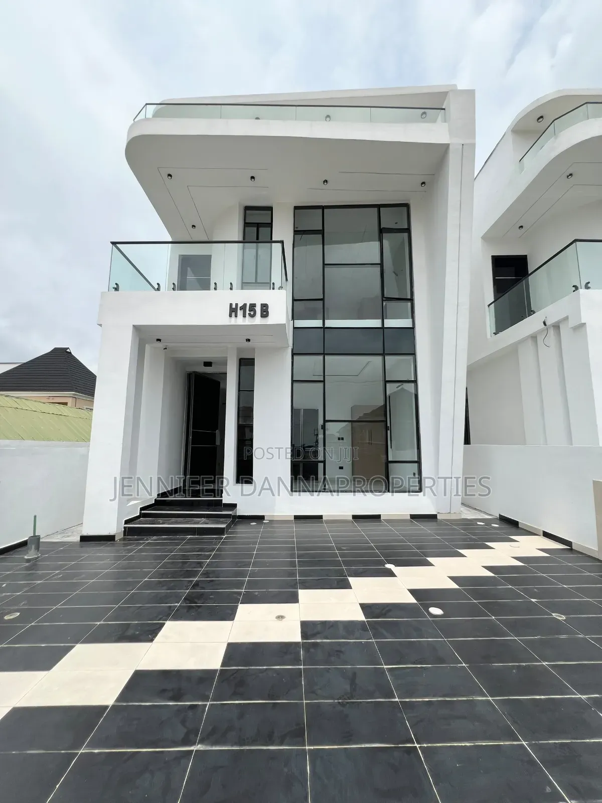 4bdrm Duplex in Ikota for sale in Ikota