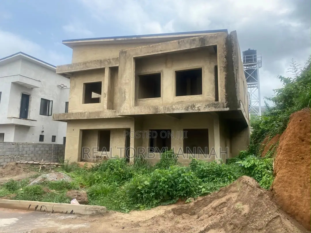 5bdrm Duplex in Admiralry, Asokoro for sale in Asokoro